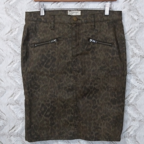 ⭐Current/Elliott Soho Zip Coated Pencil Skirt 27 - Picture 2 of 7